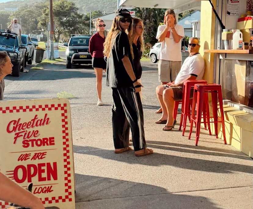 Kat (27), $270, LGBTQIA+, Non-smoker, No pets, and No children