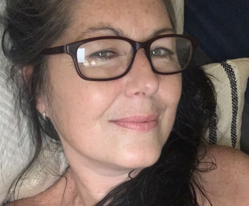 Valentine (55), $500, No pets, Non-smoker, and No children