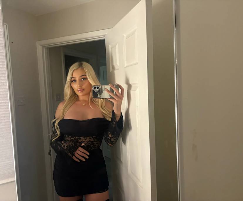 Shona Begg (24), Charlie (24) and Sarah (23), $1,200, 