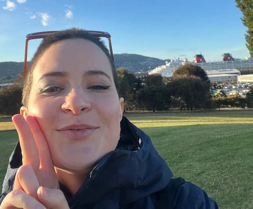 Kat (31), $280, Have pets, LGBTQIA+, Non-smoker, and No children