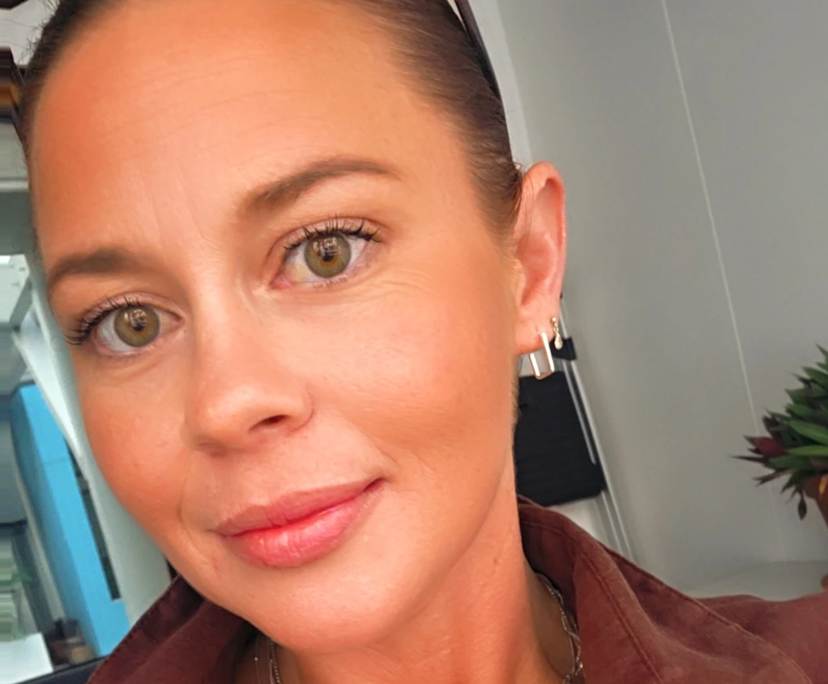 Sophie (36), $500, Non-smoker, No pets, and No children