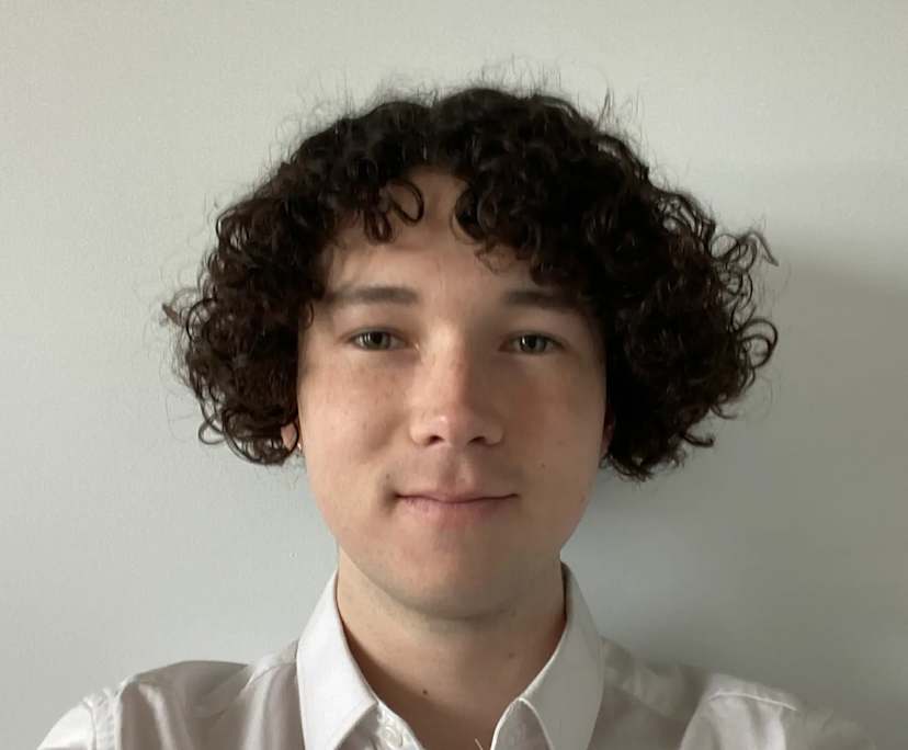 Harry (20), $350, LGBTQIA+, Non-smoker, No pets, and No children