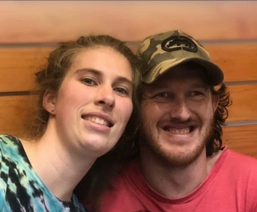 Jess (29) and Nathan (30), $500, Smoker, No pets, and No children