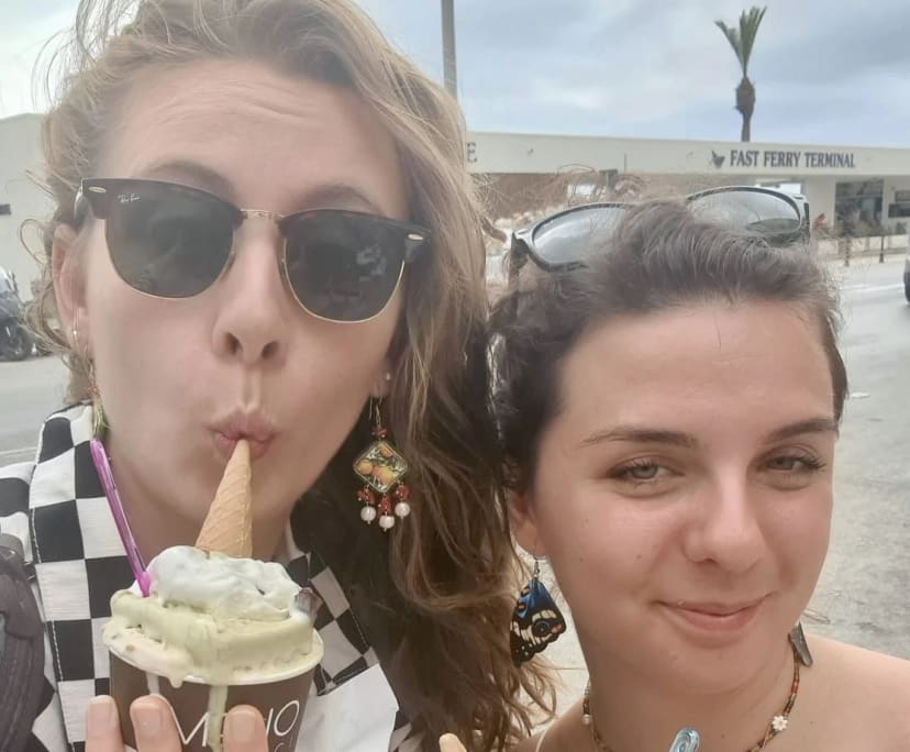 Clara & Britt