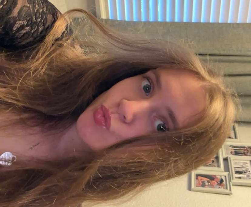 Chloee, Libby, Phoebe, Carrie, Sam & Elliot