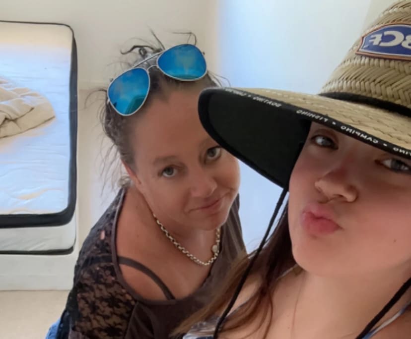 Donna Connors (40) and Tahlya (24), $400, 