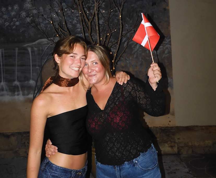 Amanda & Victoria