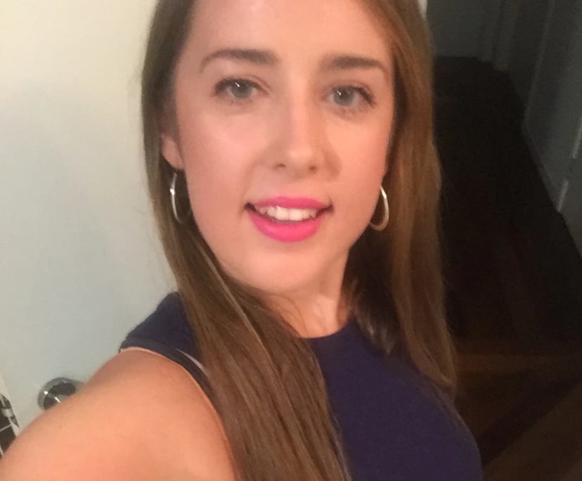 Joanna (38), $400, Non-smoker, No pets, and No children