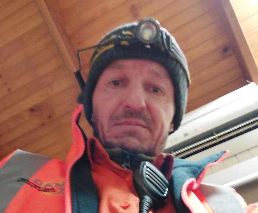 Arno Tillian (54), $450, Have children, Smoker, and No pets