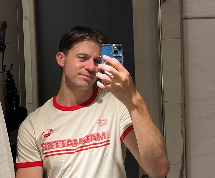 Freddie (30), $600, LGBTQIA+, Non-smoker, No pets, and No children