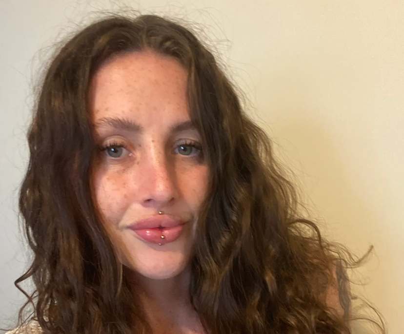 Catrin (34), $500, No children, Non-smoker, and No pets