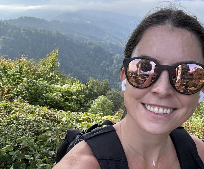 Kaitlin (32), $600, No pets, Non-smoker, and No children