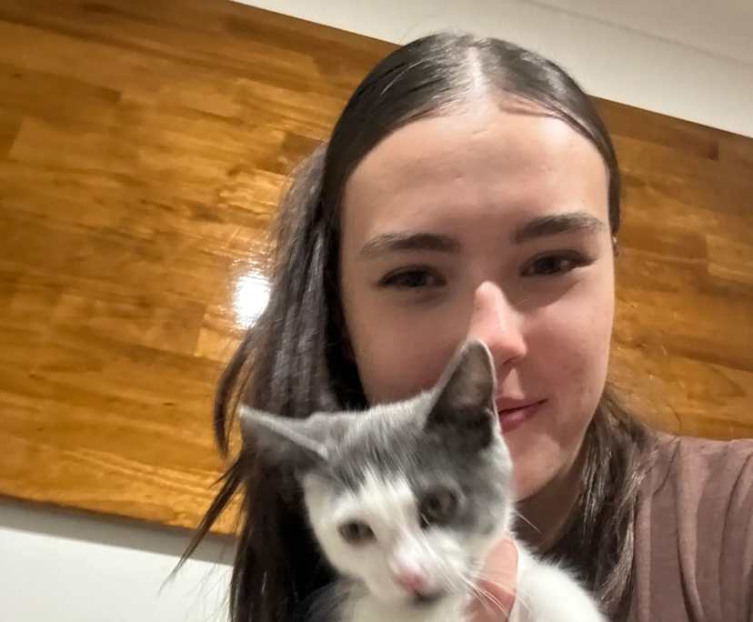 Mima (19), $260, Non-smoker, No pets, and No children