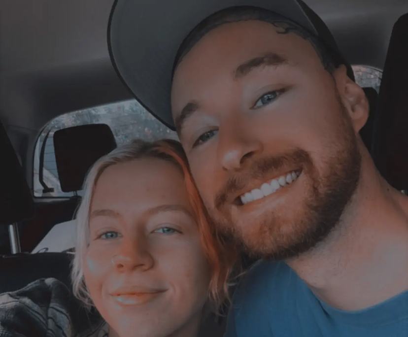 Taymah (25) and Hayden (32), $500, Non-smoker, Have pets, and No children