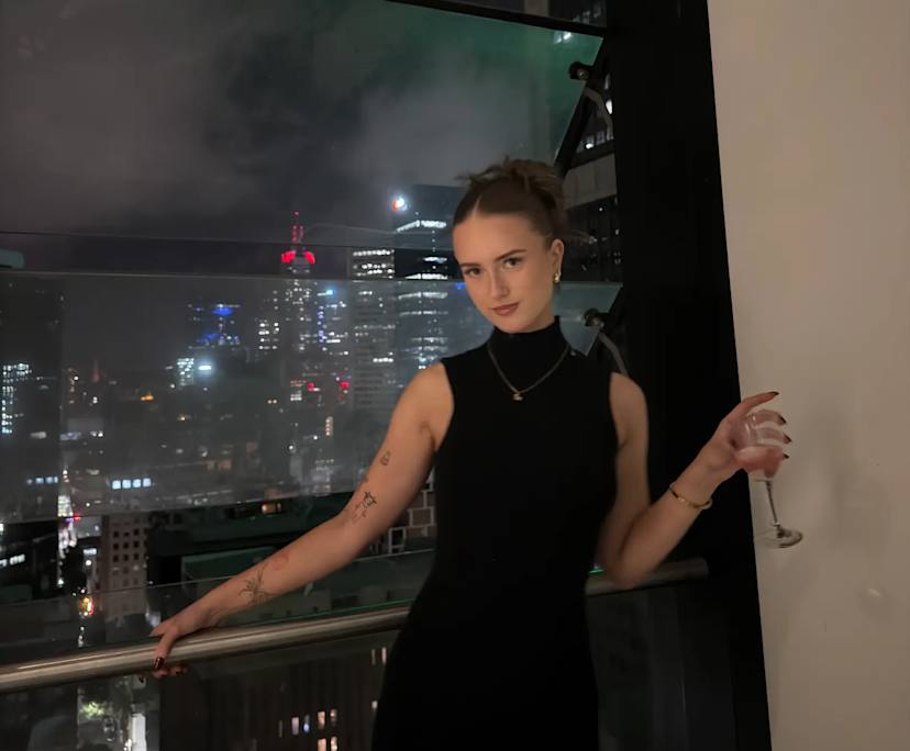 lily (21), $200, Smoker, No pets, and No children