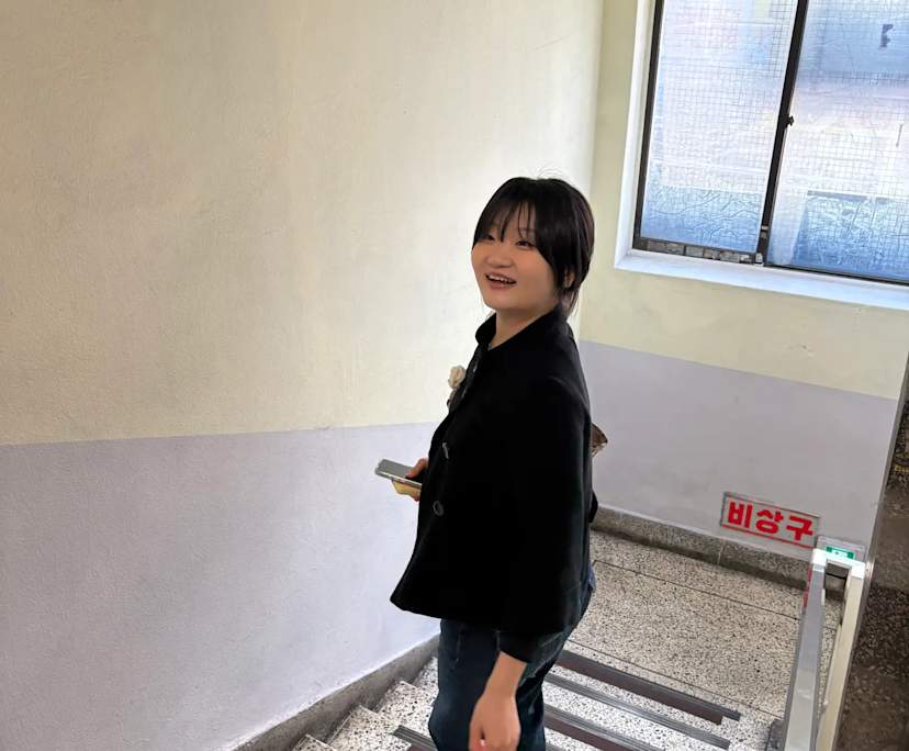 SUMIN (24), $300, No pets, Non-smoker, and No children