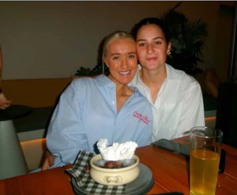 Hannah & Chloe