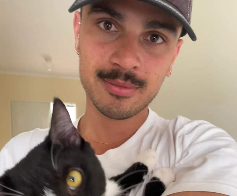 Jacob (28), $500, Have pets, Non-smoker, No children, and LGBTQIA+
