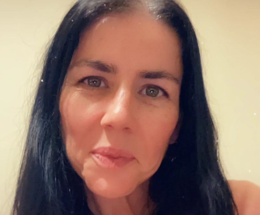 Jodie (44), $350, Have pets, Smoker, and No children