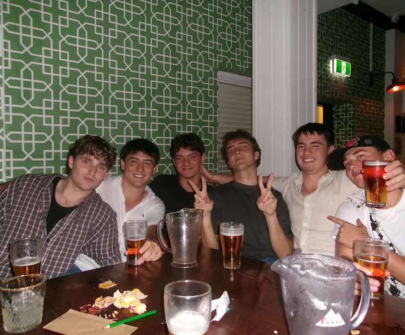 Billy (20), $380, LGBTQIA+, Smoker, No pets, and No children