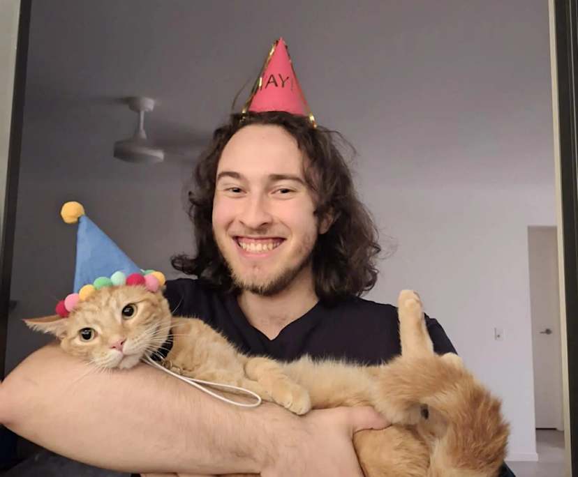 Rayn (25), $300, LGBTQIA+, Non-smoker, Have pets, and No children