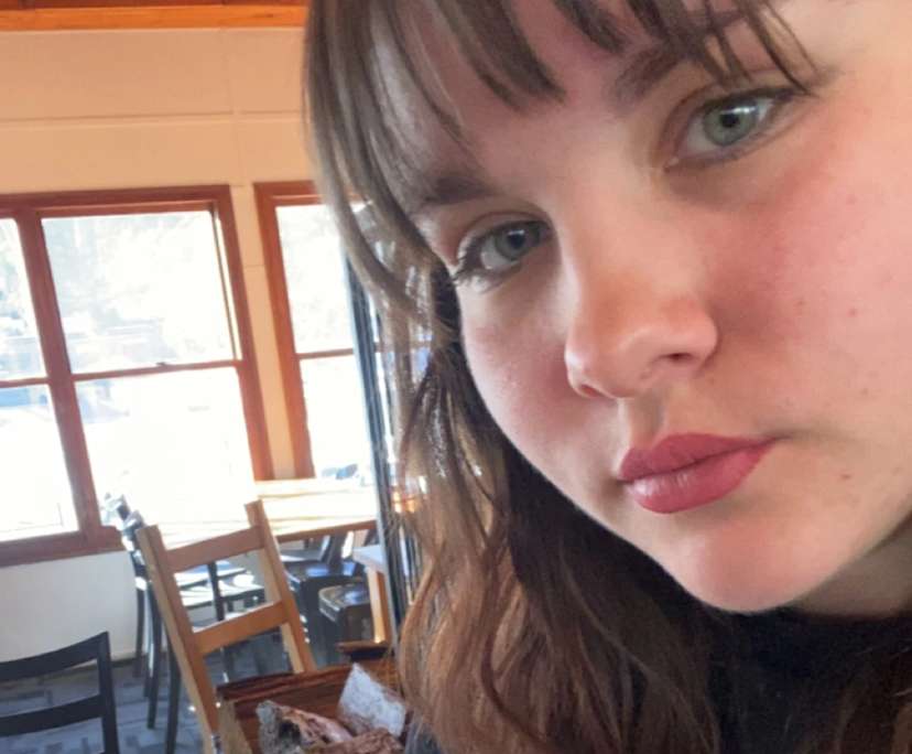 Faith (20), $260, Non-smoker, Have pets, and No children