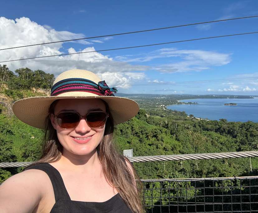 Courtney (23), $375, 