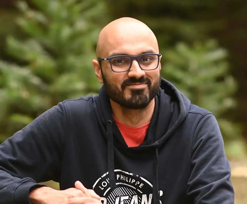 Prath (36), $250, Non-smoker, No pets, and No children