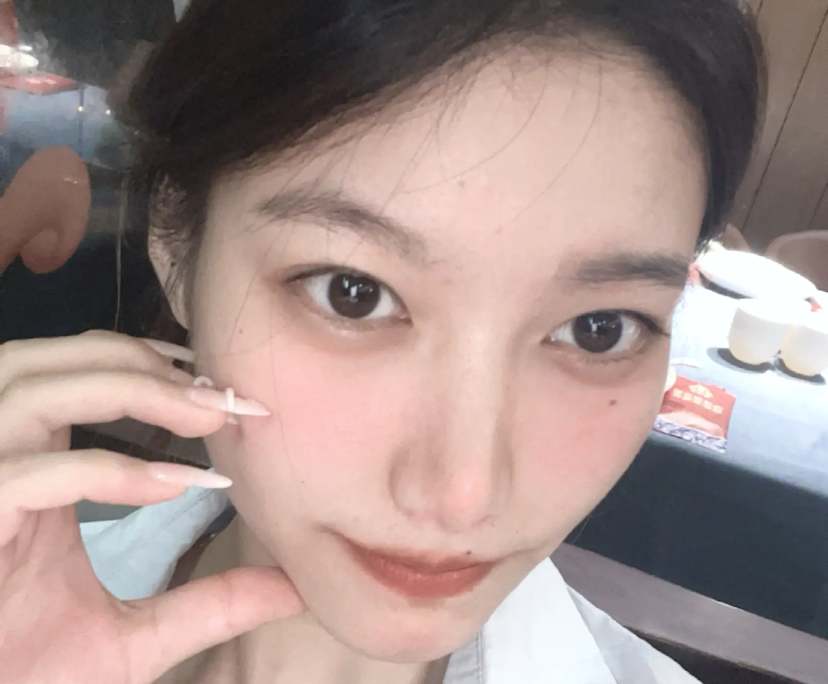 Mengping (23) and Ziqin (24), $500, 