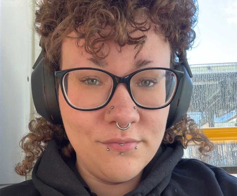 Indy (22) and Rachael (21), $500, Have pets, LGBTQIA+, Non-smoker, and No children