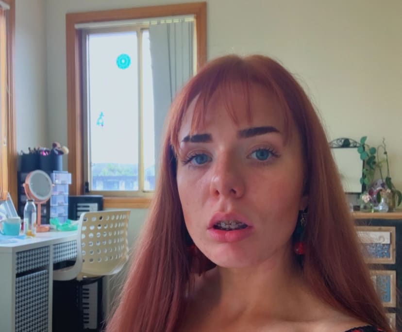 Chloe (23), $250, Smoker, No pets, and No children