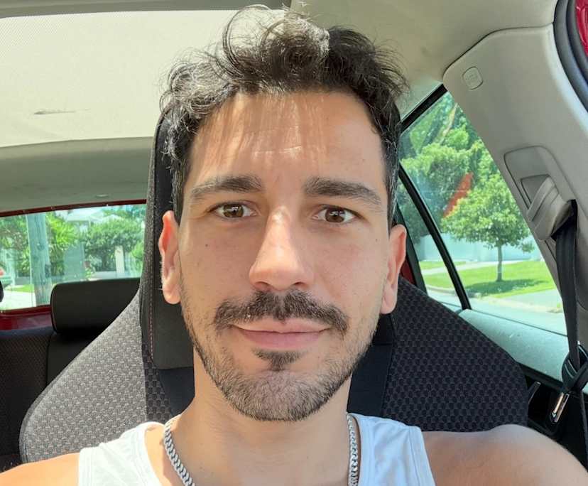 Juan Vigo (29), $480, Non-smoker, No pets, and No children