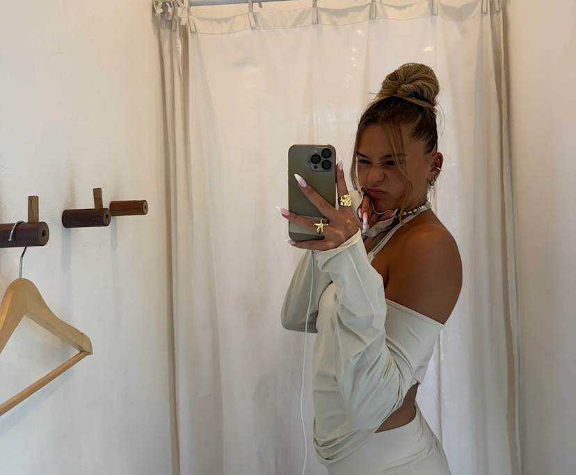 josy (20), $450, Non-smoker, No pets, and No children