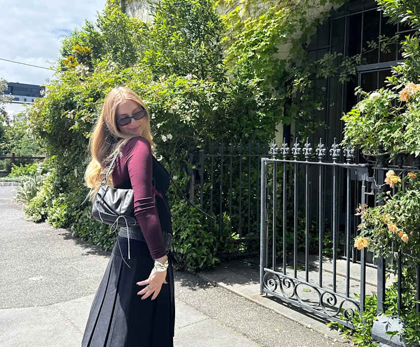 Pheobe (22), $250, Non-smoker, No pets, and No children