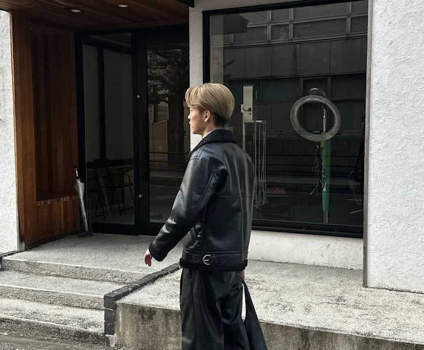 Liam (22), $320, Non-smoker, No pets, and No children