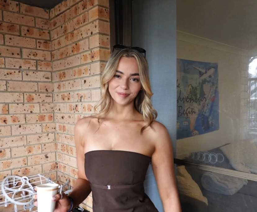 Imogen (25), $450, Non-smoker, No pets, and No children