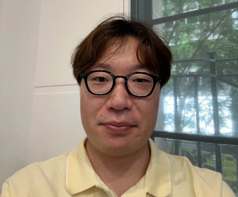 Yuki (33), $230, Smoker, No pets, and No children