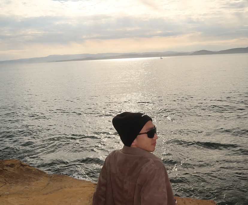 Chengcheng (30) and Connor (26), $500, LGBTQIA+, Non-smoker, No pets, and No children