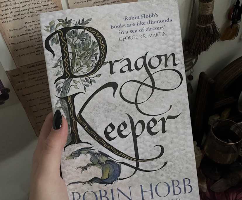 Maddison (26), $300, LGBTQIA+, Non-smoker, No pets, and No children