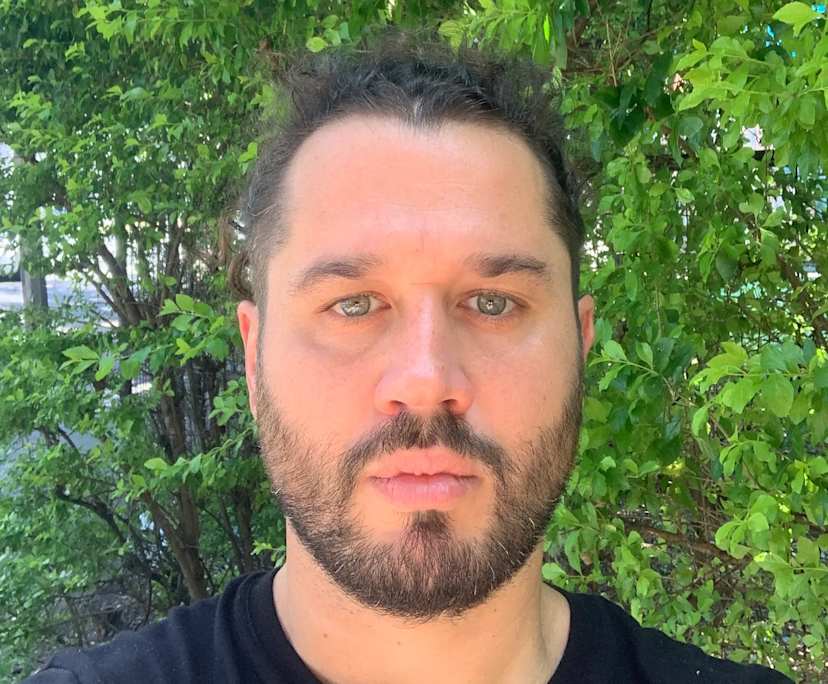 Matteo (35), $300, Non-smoker, No pets, and No children