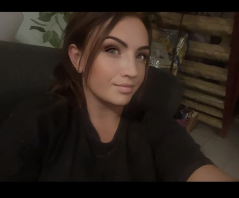 Allisha (30), $500, Non-smoker, Have children, and No pets