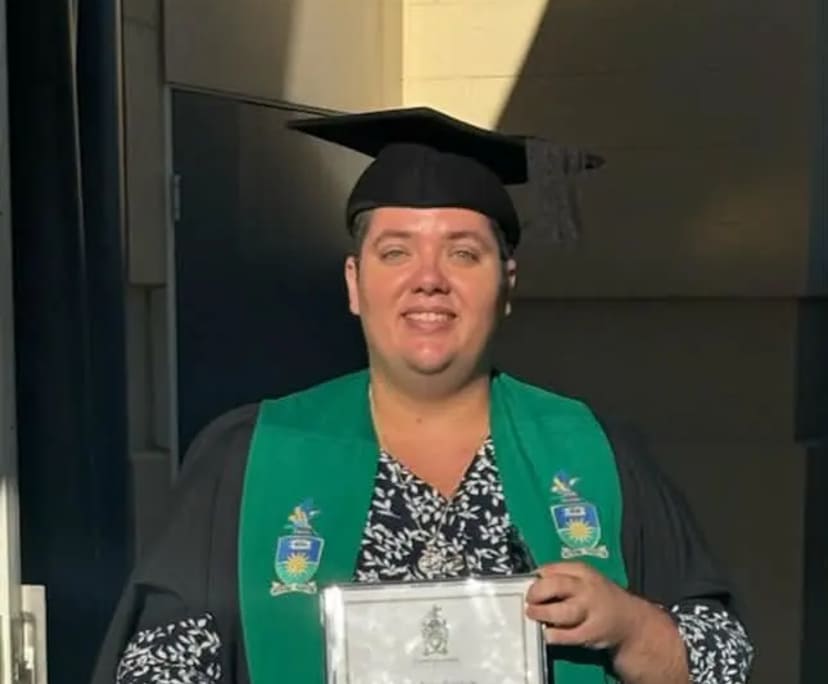 Lisa (34), $300, Non-smoker, No pets, and No children