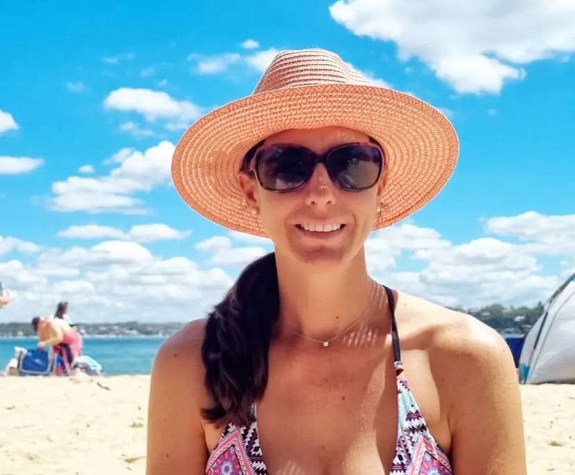 Alexandra (39), $250, Non-smoker, No pets, and No children