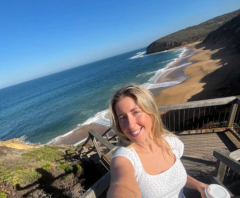 Lucy (27), $330, Non-smoker, No pets, and No children