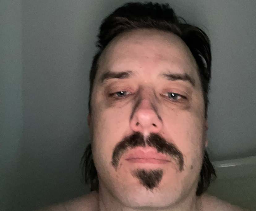 Aaron (39), $200, Smoker, No pets, and No children