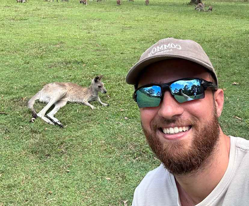 Eduardo (23), $350, No pets, No children, and Non-smoker