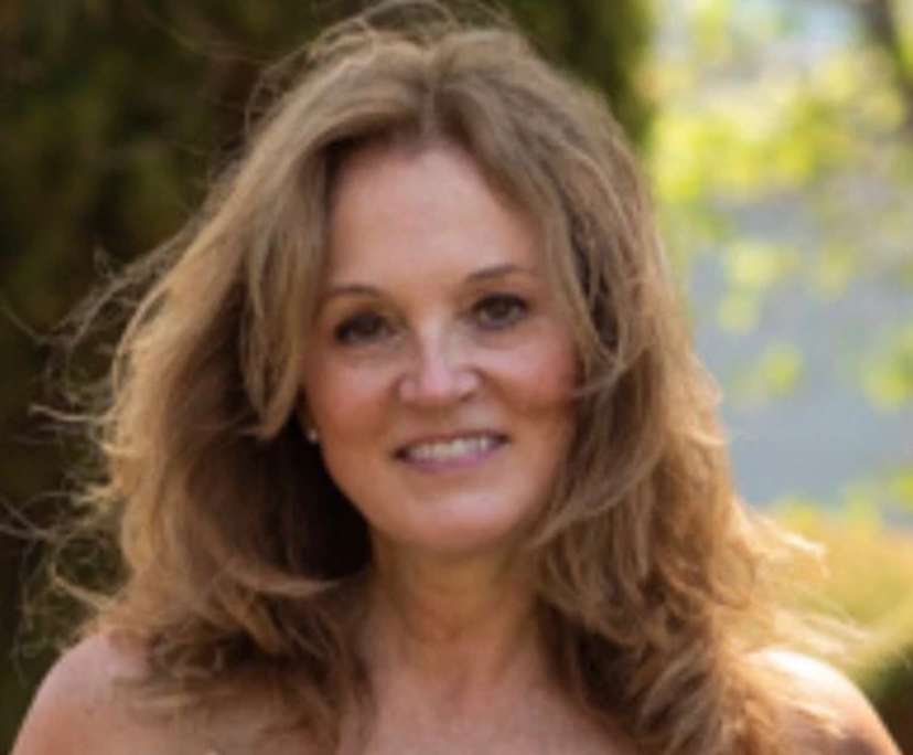 Kathy (47), $450, Non-smoker, No pets, and No children