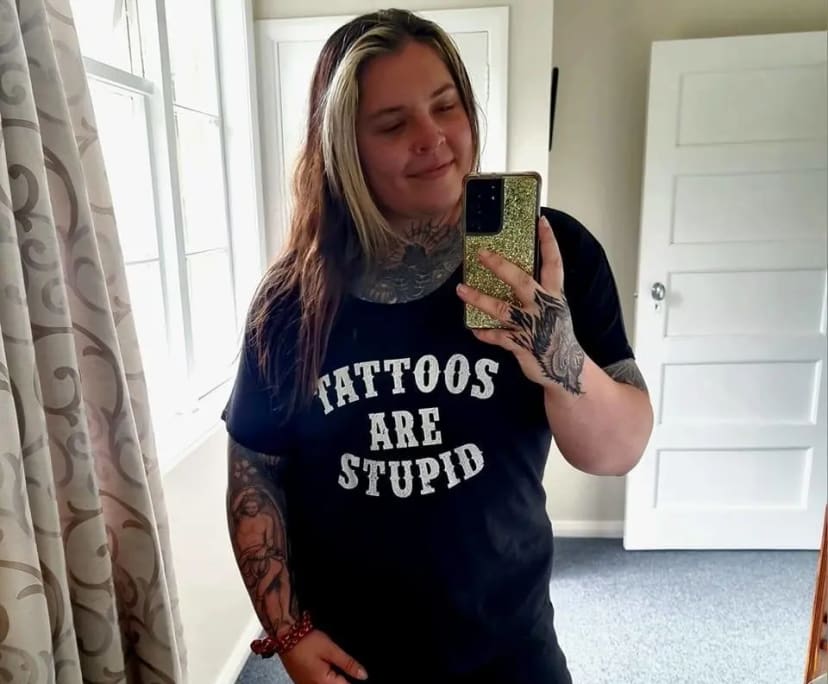 Jess (29), $400, LGBTQIA+, Non-smoker, No pets, and No children