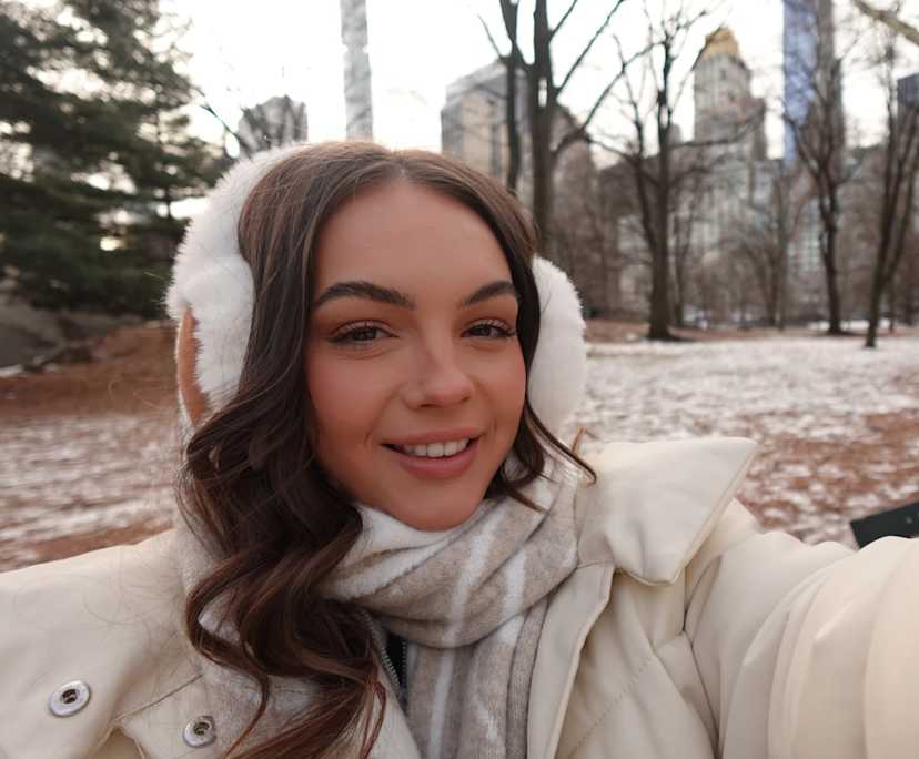 Hayley (26), $420, No pets, Non-smoker, and No children