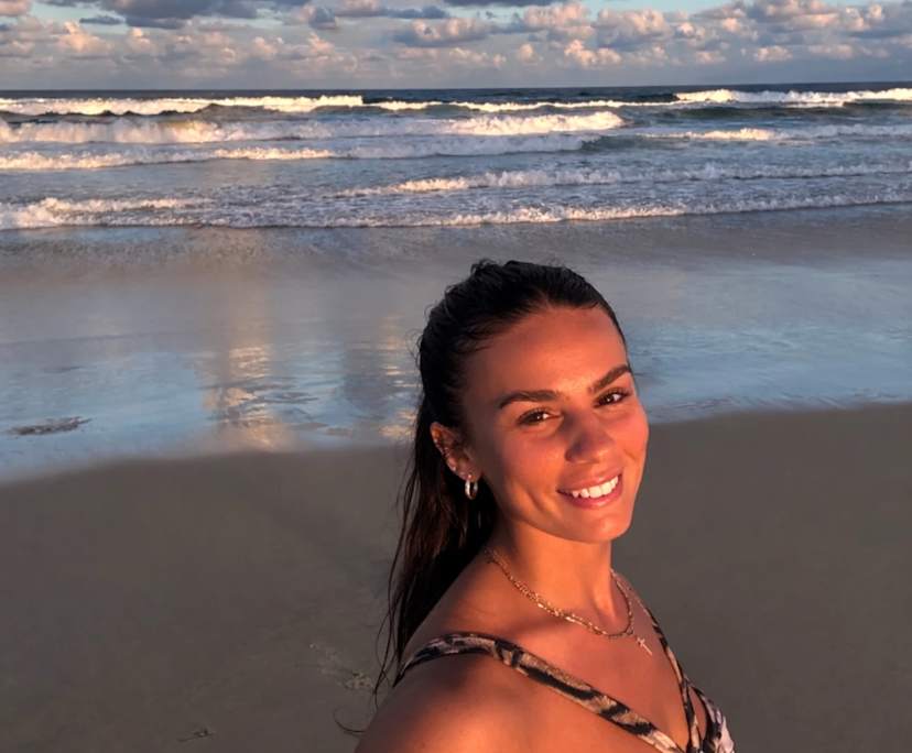 Cristina (26), $520, 